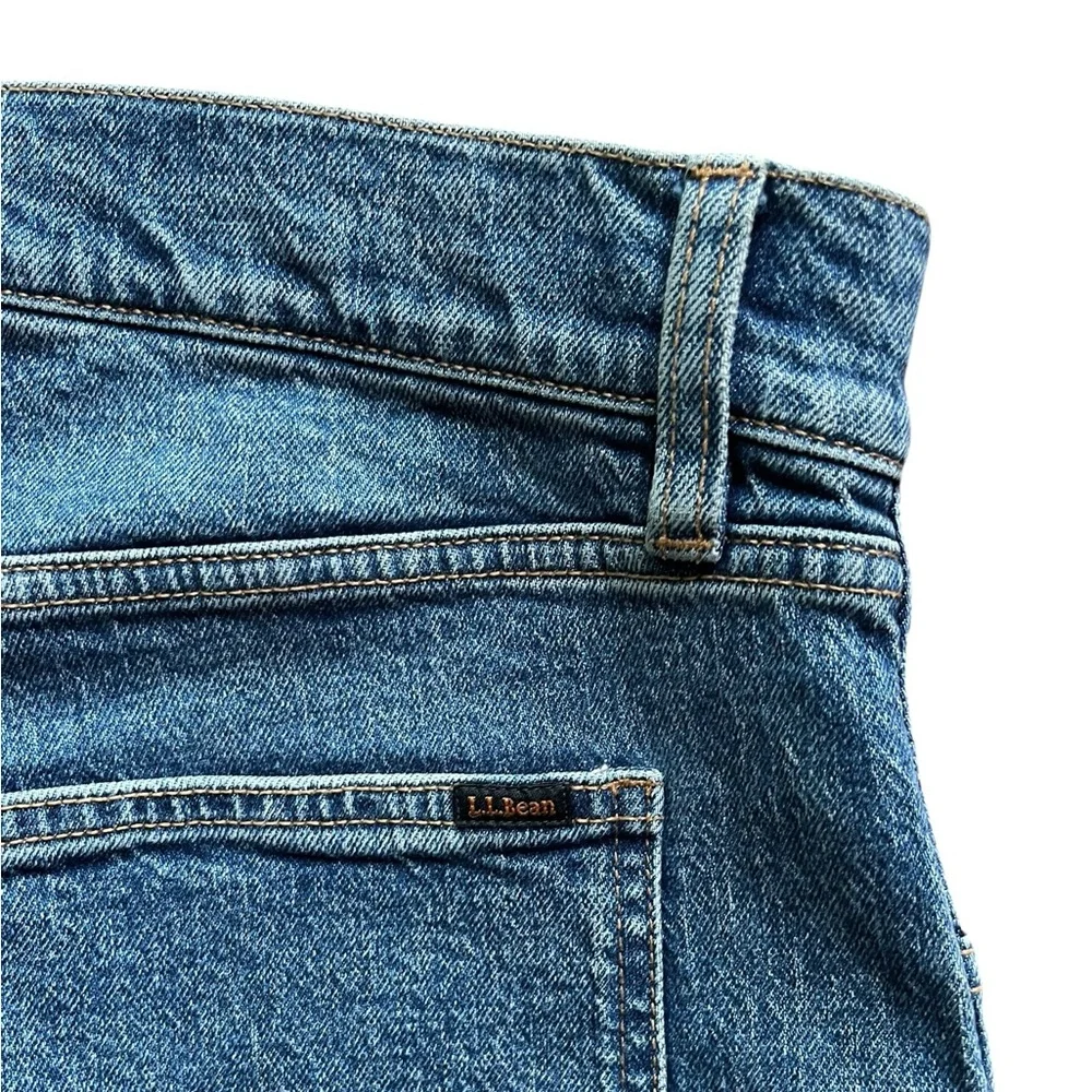 L.L. Bean men’s size 34×32 Signature Relaxed Fit Denim carpenter jeans